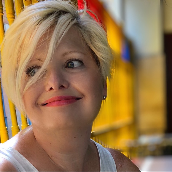 Meet your Posher, Leanne - Picture 4 of 5